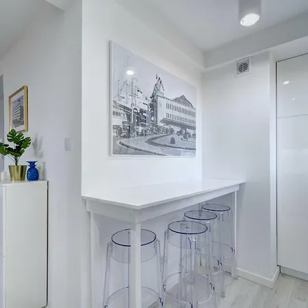 Modern Place Apartament Przy Plazy By Piroko Gdynia Exterior photo